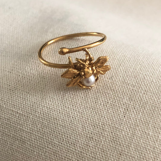 Anillo abeja con perla